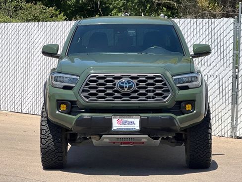 Used 2022 Toyota Tacoma TRD Off-Road w/ Technology Package AWD/4WD image 6