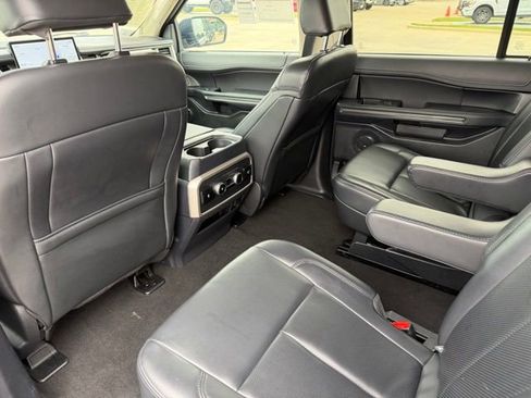 Certified 2024 Ford Expedition XLT RWD image 21