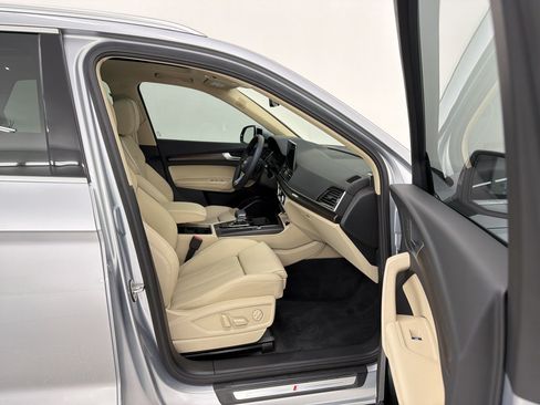 Certified 2025 Audi Q5 2.0T Premium Plus AWD/4WD image 29