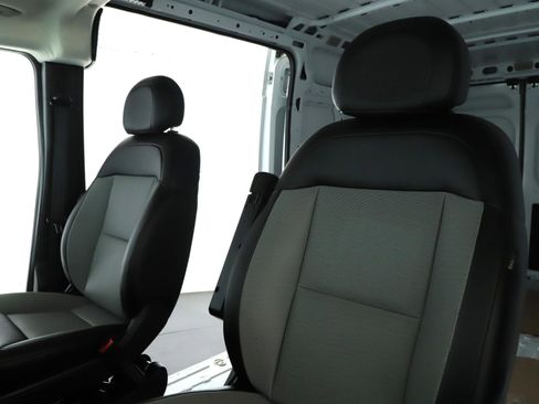 Used 2023 RAM ProMaster 2500 w/ Driver Convenience Group image 4