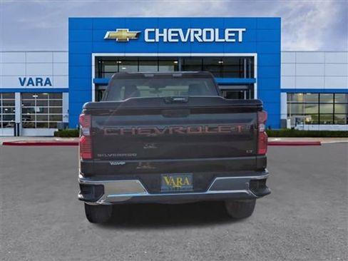Used 2020 Chevrolet Silverado 1500 LT image 4