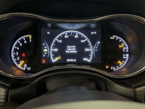 Used 2020 Jeep Grand Cherokee Limited image 23