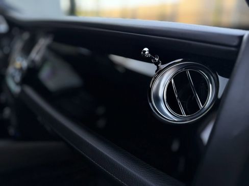 Used 2014 Rolls-Royce Ghost RWD image 34