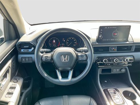 Used 2025 Honda Pilot EX-L image 23
