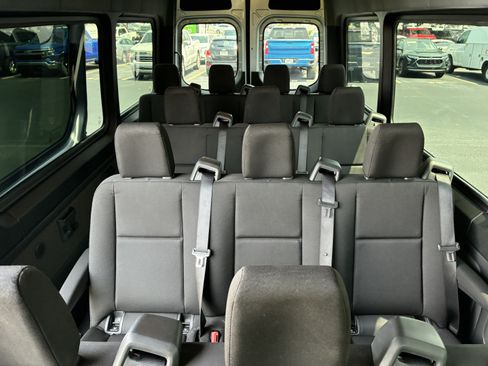 Used 2025 Mercedes-Benz Sprinter 2500 image 17