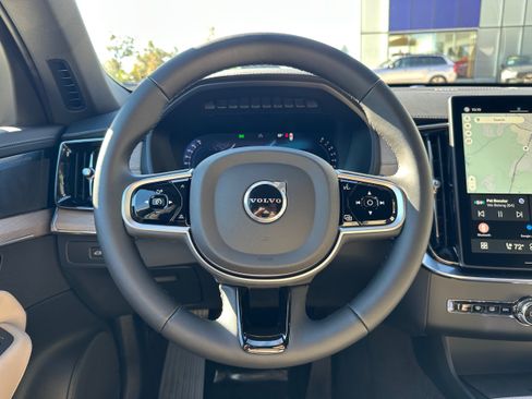 Used 2026 Volvo XC90 B6 Plus w/ Protection Package Premier AWD/4WD image 15