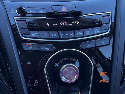 Used 2024 Acura RDX SH-AWD w/ Technology Package image 18