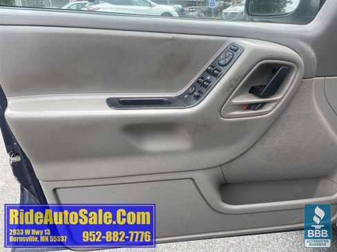 Used 2003 Jeep Grand Cherokee Laredo AWD/4WD image 9