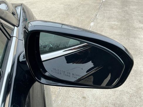 Used 2017 Ford Fusion Platinum image 16