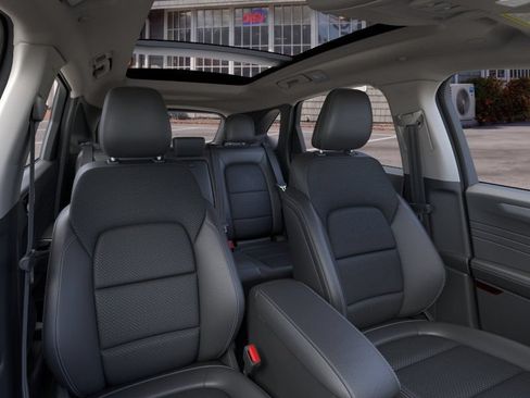 Used 2025 Ford Escape SE FWD image 10