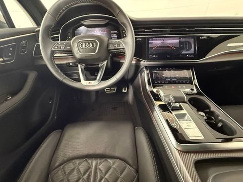 Used 2025 Audi SQ7 Prestige AWD/4WD image 36