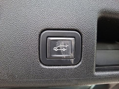 Used 2019 Chevrolet Equinox LT image 30