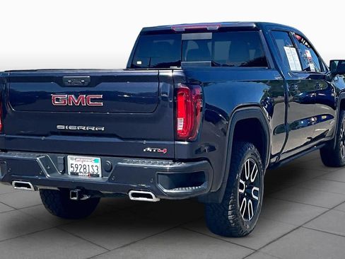 Used 2023 GMC Sierra 1500 AT4 w/ AT4 Premium Package AWD/4WD image 12
