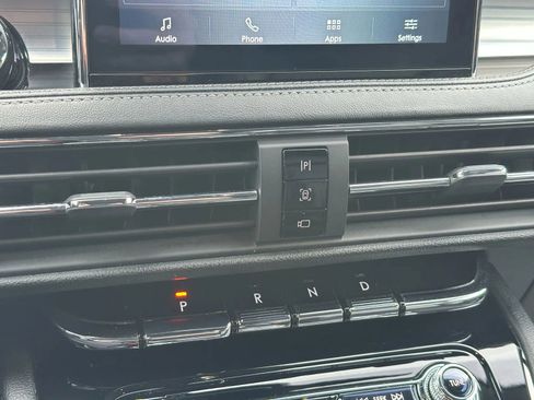 Used 2021 Lincoln Corsair Sport Utility 4D image 34