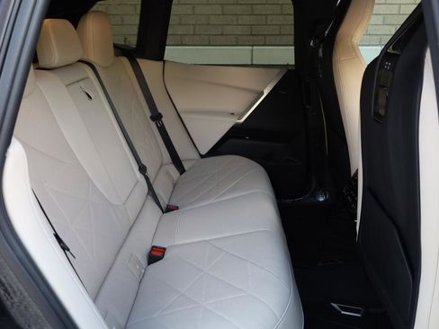 Used 2023 BMW iX xDrive50 w/ Ultimate Package 2 AWD/4WD image 24