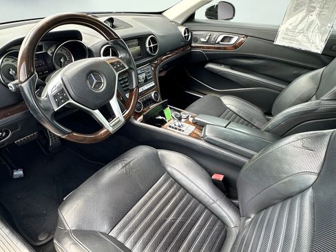 Used 2014 Mercedes-Benz SL 550 image 7