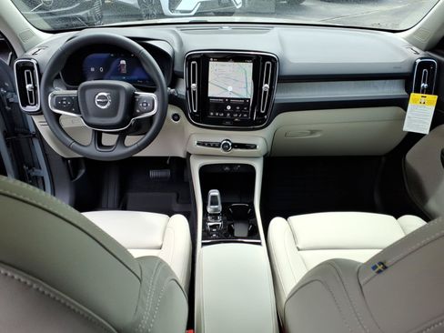 New 2026 Volvo XC40 B5 Plus w/ Protection Package Premier AWD/4WD image 8
