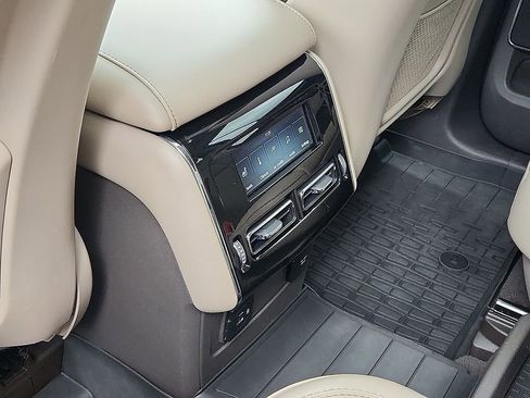 Used 2023 Lincoln Aviator Reserve w/ Equipment Group 201A image 11