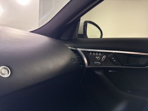 Used 2021 Jaguar F-TYPE R-Dynamic AWD/4WD image 34