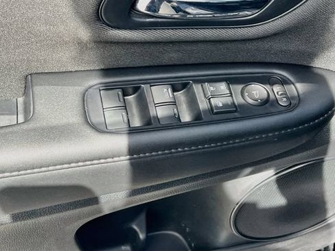 Used 2021 Honda HR-V Sport image 12