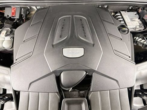 Certified 2023 Porsche Cayenne Coupe AWD/4WD image 30