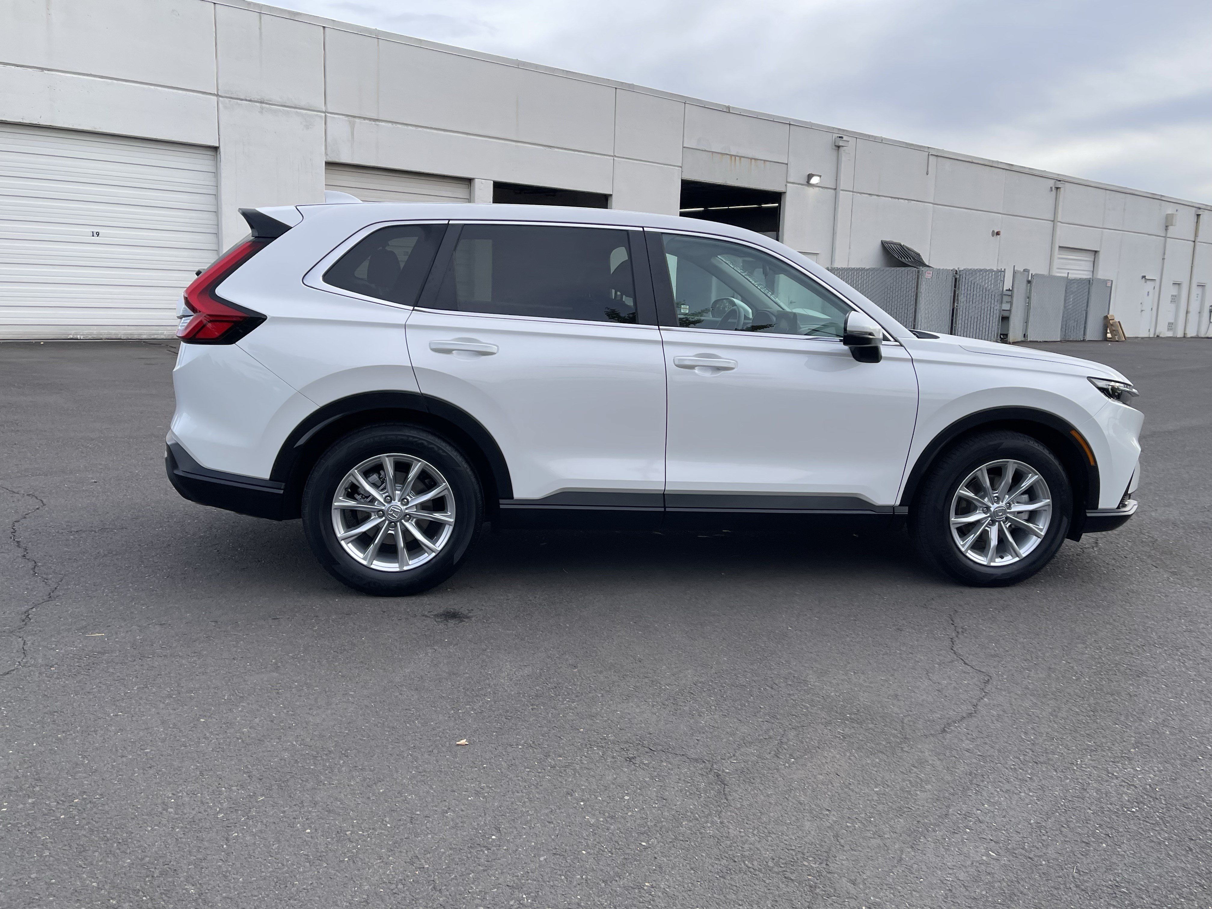 Used 2024 Honda CR-V EX image 6