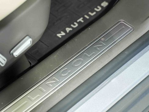 Used 2024 Lincoln Nautilus Reserve w/ Equipment Group 202A image 22