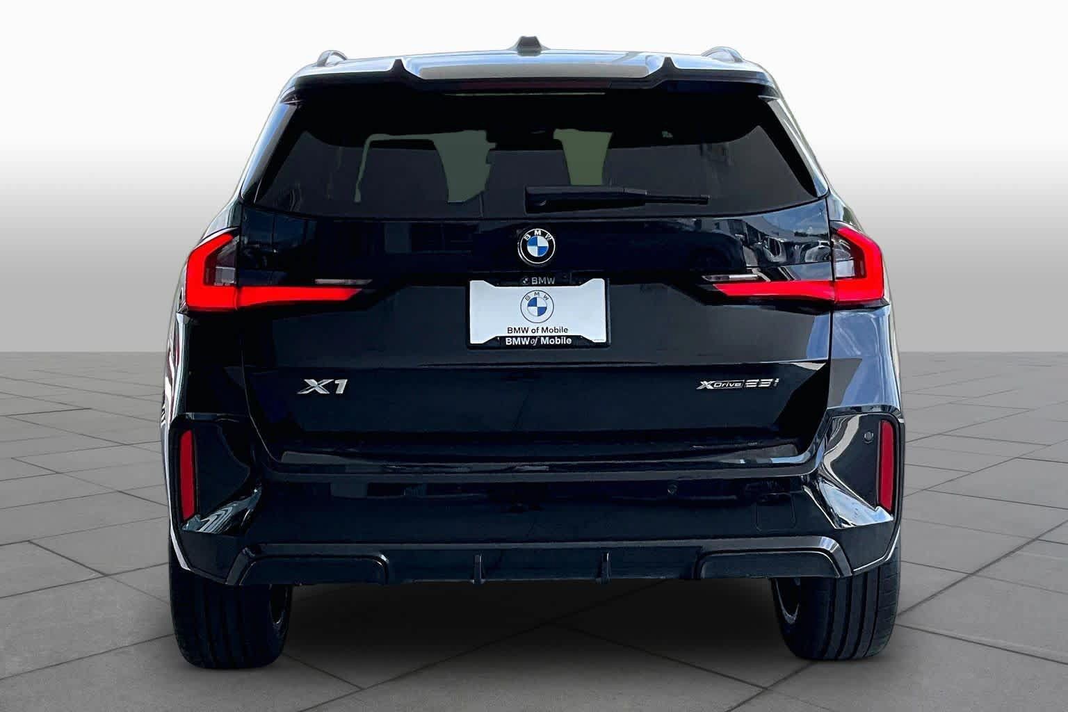 New 2026 BMW X1 xDrive28i w/ Technology Package AWD/4WD image 4