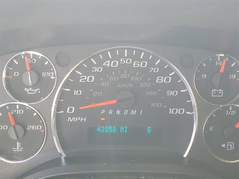 Used 2023 GMC Savana 2500 w/ Driver Convenience Package image 22