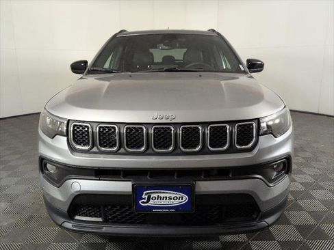 Certified 2023 Jeep Compass Latitude AWD/4WD image 2