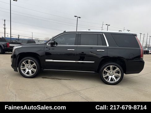 Used 2015 Cadillac Escalade Premium image 11