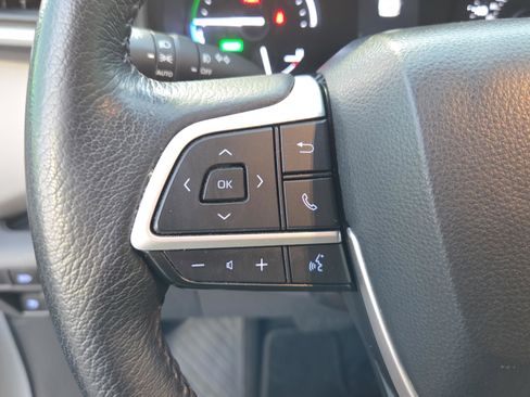 Used 2021 Toyota Sienna XLE image 27