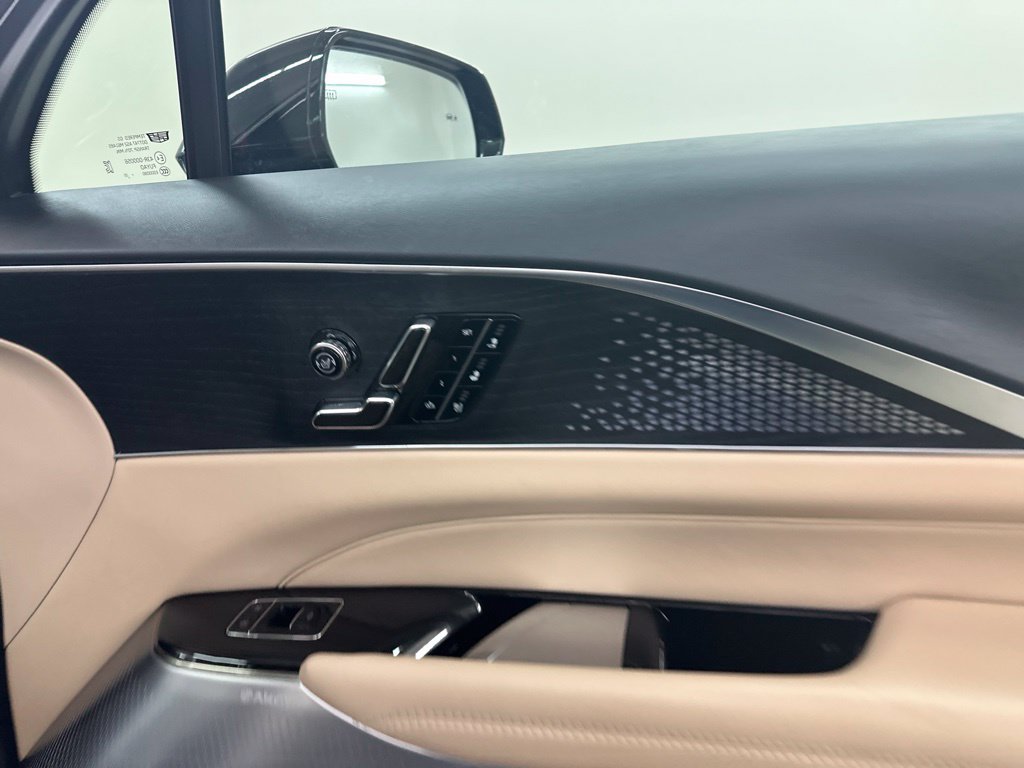 Certified 2026 Cadillac Lyriq Signature Luxury w/ Nappa Leather Package AWD/4WD image 19