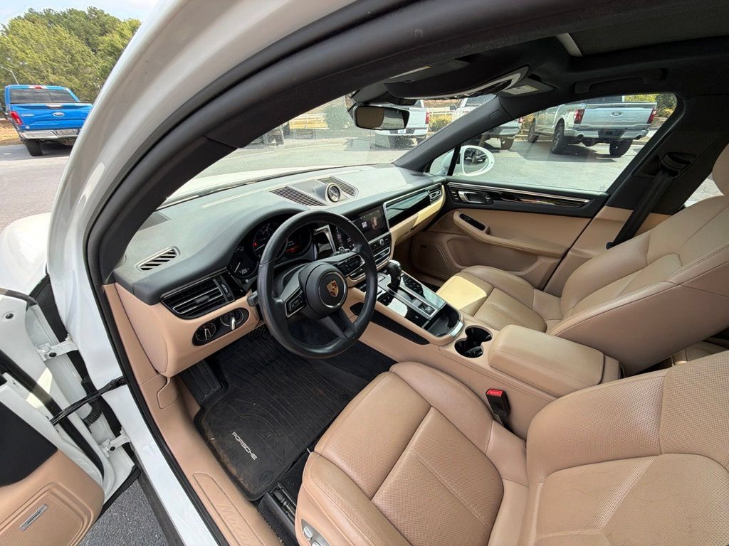 Used 2024 Porsche Macan AWD/4WD image 14
