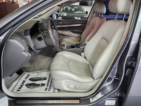 Used 2011 INFINITI G25 x w/ Moonroof Pkg image 9