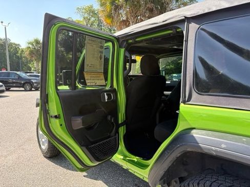 Used 2018 Jeep Wrangler Unlimited Sport AWD/4WD image 22