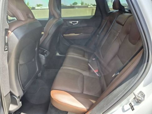 Used 2019 Volvo XC60 T5 Inscription w/ Protection Package Premier FWD image 10