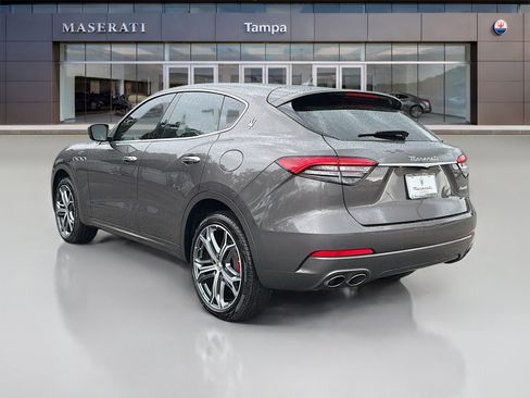 Used 2023 Maserati Levante GT AWD/4WD image 5