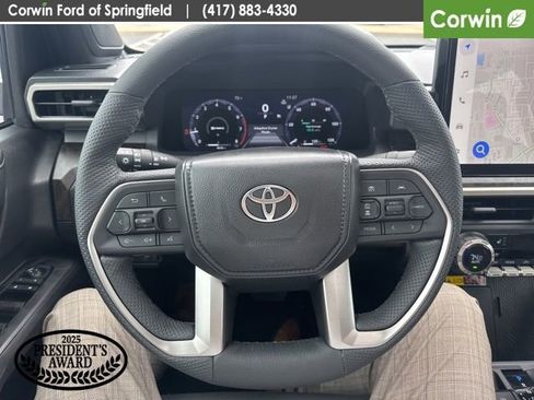 Used 2025 Toyota Tacoma Limited image 10