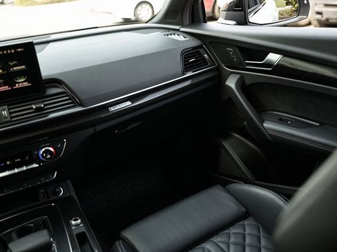 Used 2024 Audi SQ5 Premium Plus w/ Premium Plus Package image 28