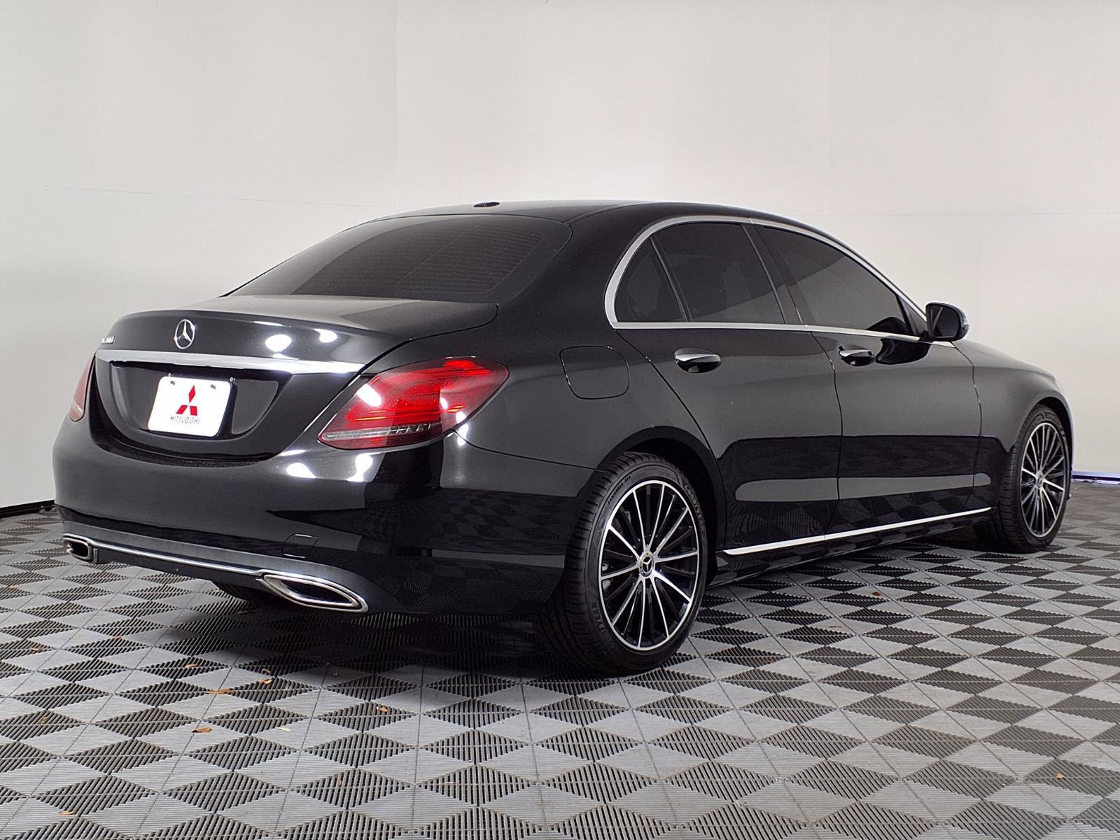 Used 2021 Mercedes-Benz C 300 Sedan w/ Premium Package image 33
