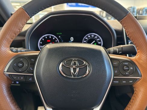 Used 2019 Toyota Avalon Limited w/ Advanced Safety Package FWD image 14