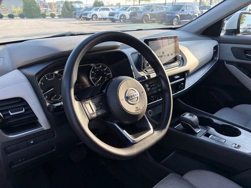 Used 2021 Nissan Rogue SV FWD image 14