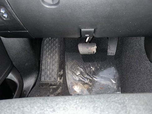 New 2026 RAM 1500 4x4 Crew Cab image 15