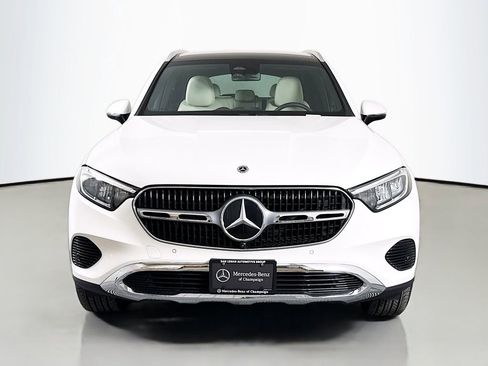 Used 2025 Mercedes-Benz GLC 300 4MATIC image 2