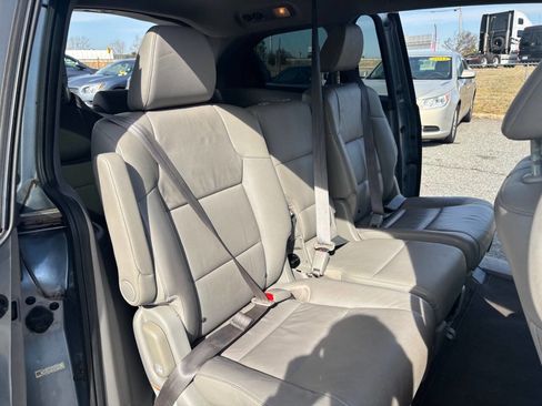 Used 2012 Honda Odyssey EX-L image 18
