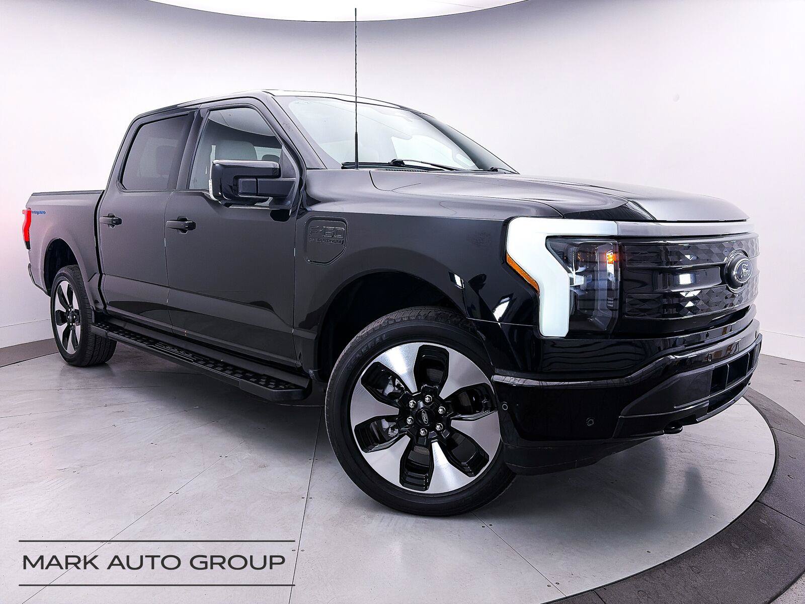Used 2023 Ford F150 Lightning Platinum AWD/4WD image 1