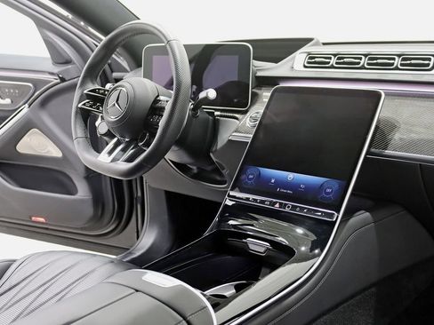 Used 2024 Mercedes-Benz S 63 AMG S image 42