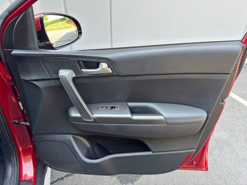Used 2022 Kia Sportage LX w/ LX AWD Value Edition Package image 37
