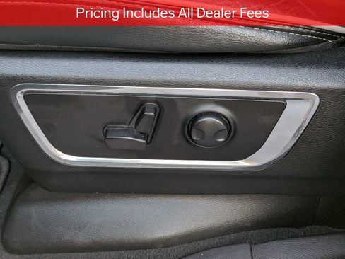 Used 2025 RAM 1500 Laramie AWD/4WD image 20